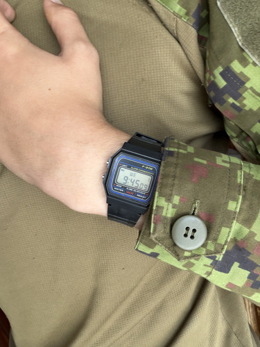 Veekindel äratusega Casio käekell