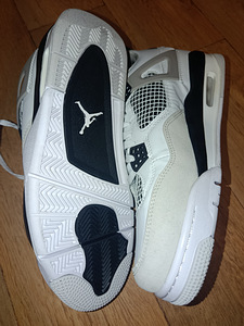 Air Jordan 4 retro military black (3 foto / 4)