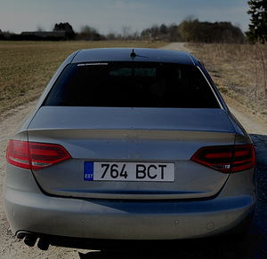 Audi A4 (3 foto / 5)