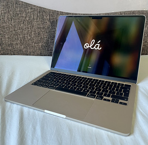 MacBook Air M2 2022, kuldne (2 foto / 10)
