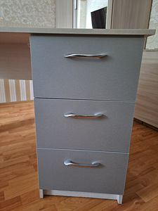 Müüa kirjutuslaud (3 foto / 3)