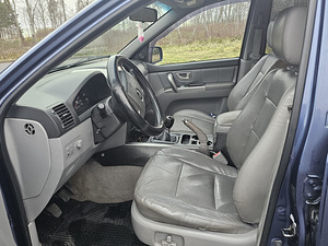 Kia Sorento 2005 103KW (6 foto / 8)