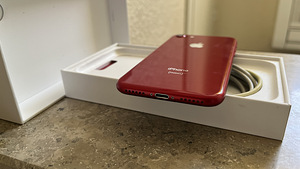 Apple iPhone 8 64GB, Red (4 foto / 8)