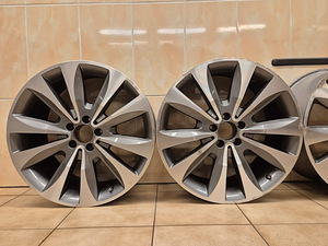 Mersedes Benz Veljed (4TK) (2 foto / 3)