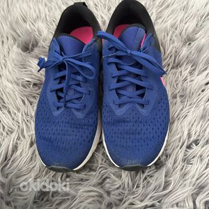 Кроссовки найк 40.5