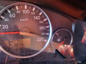 Nissan (9 foto / 10)