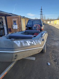 Продам лодку с мотором (1 фото из 5)