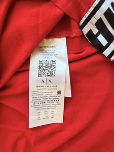 Armani Exchange (4 foto / 4)