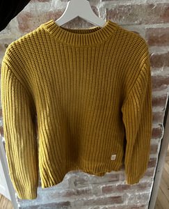 Reserved приличный свитер s158