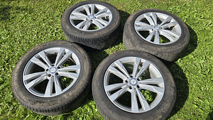 Mercedes R19 (2 foto / 5)