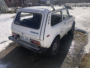 Лада нива (4 фото из 5)