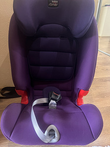 Britax Römer Advansafix III (8 foto / 8)
