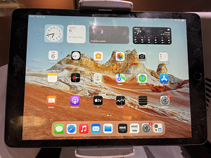 Korralik iPad (6. põlvkond) 32GB Wi-Fi (1 foto / 2)