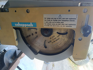 Scheppach Plate-nurksaag TKG-250 E (5 foto / 10)