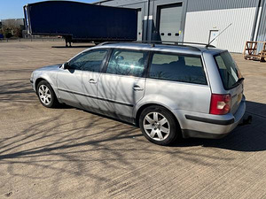 VOLKSWAGEN PASSAT 2003