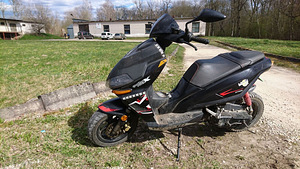 2T mootoriga BENELLI 49X, paberid korras (5 foto / 6)