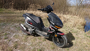 2T mootoriga BENELLI 49X, paberid korras (6 foto / 6)