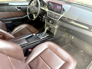 Mercedes Benz E 220 (6 foto / 15)