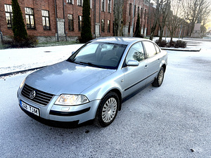 Volkswagen Passat 1.9 Автомат (3 фото из 15)