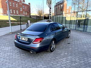 Mercedes-Benz E220 (4 foto / 15)