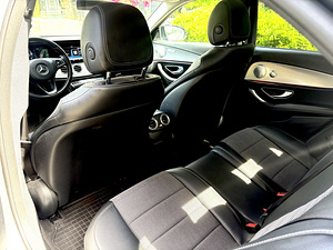 Mercedes-Benz E220 (10 фото из 15)