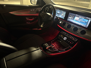 Mercedes-Benz E220 (11 фото из 15)