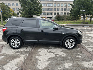 Продаю автомобиль (3 фото из 14)