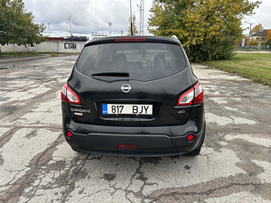 Продаю автомобиль (4 фото из 14)