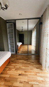 Liuguks riidekapp kõrgus 2665, laius 2435 (1 foto / 1)