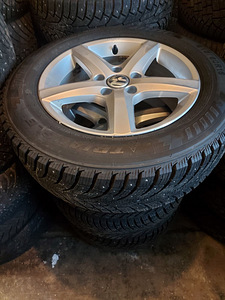 Продам оригинальные диски R16 Volkswagen с резиной (1 фото из 2)