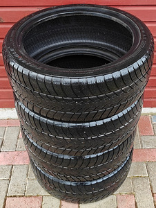 Шины 205/45R17" (1 фото из 6)