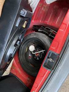 Toyota Yaris 1.0 Bensiin (9 foto / 9)