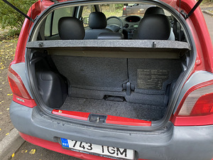 Toyota Yaris 1.0 Bensiin (8 foto / 9)