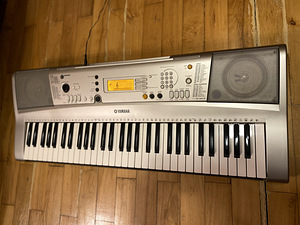 Синтезатор YAMAHA PSR-E313 (1 фото из 9)