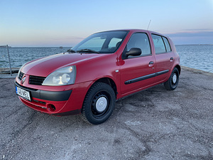 RENAULT CLIO TÜ 10.2024 / 1 OMANIK / AVARIIVABA (1 foto / 15)