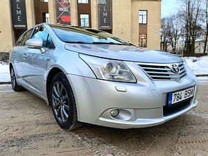 TOYOTA AVENSIS / АВТОМАТ / ТО 06.2026 (2 фото из 15)