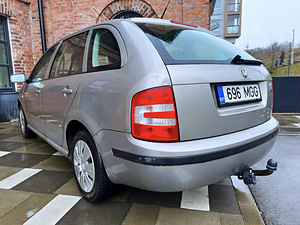 SKODA FABIA / ROOSTEVABA / AVARIIVABA / ÜV 08.2026 (4 foto / 15)