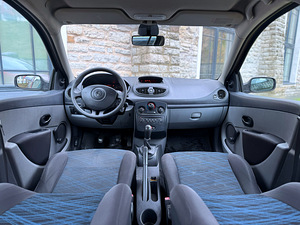 RENAULT CLIO /AVARIIVABA/ROOSTEVABA / 1 OMANIK / ÜV 05.2027 (9 foto / 15)