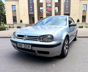 VOLKSWAGEN GOLF 4 / COMFORT / TÜV 12.2026 (1 foto / 15)