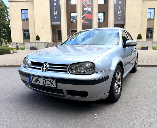 VOLKSWAGEN GOLF 4 / COMFORT / TÜV 12.2026