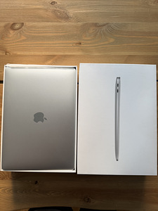 MacBook Air M1 2021 / 8GB / 512GB (1 foto / 4)