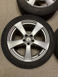 Volvo r18 (2 фото из 6)