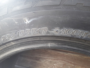 Bridgestone Blizzak 225 65 R17 106T M+S 3tk. (3 foto / 3)