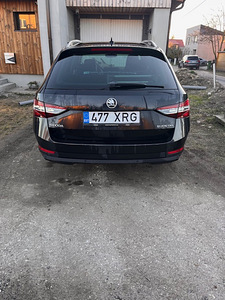 ŠKODA Superb (6 foto / 12)