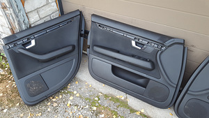 Audi A4 B6 S-line uksepolstrid (10 foto / 10)