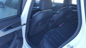 Audi A4 B9 S-line 2.0 r4 110kW 2016a (7 foto / 11)