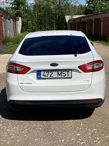 Ford Mondeo (2 фото из 7)