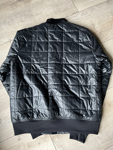 Uus Nike meeste spordijakk (2 foto / 3)
