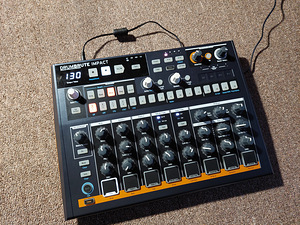 Arturia DrumBrute Impact (1 фото из 2)