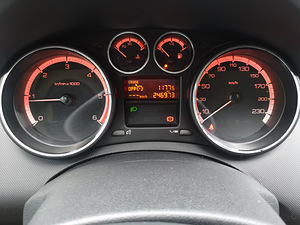 Peugeot 308 SW (8 foto / 8)